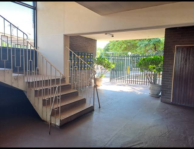 1.5 BEDROOM APARTMENT SOLD IN WAVERLEY